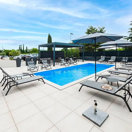 With Private Jacuzzi Garbin 1 And Garbin 2 *