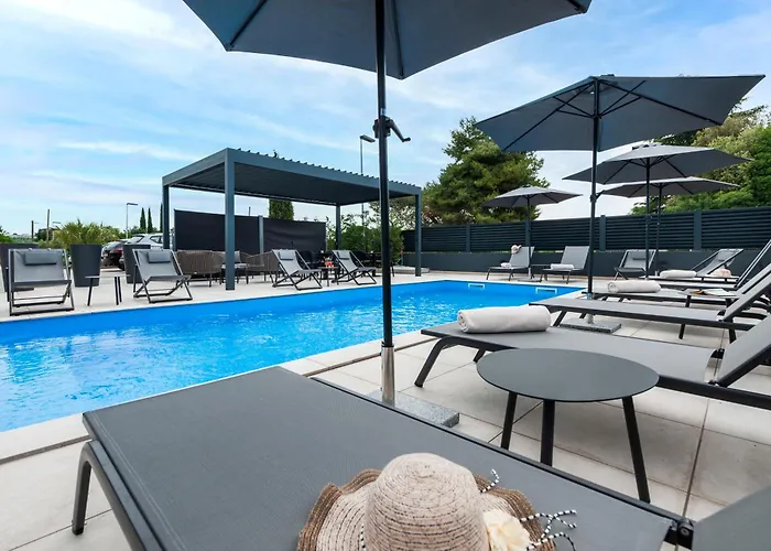 With Private Jacuzzi Garbin 1 And Garbin 2 *