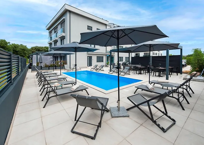 With Private Jacuzzi Garbin 1 And Garbin 2