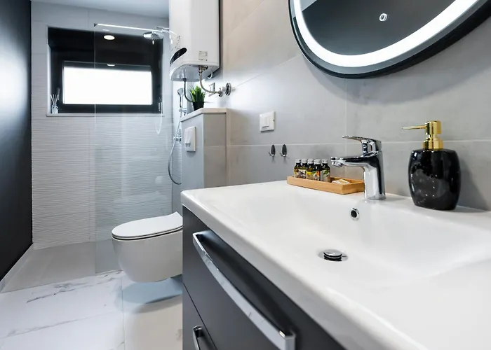 With Private Jacuzzi Garbin 1 And Garbin 2 Ρόβινι