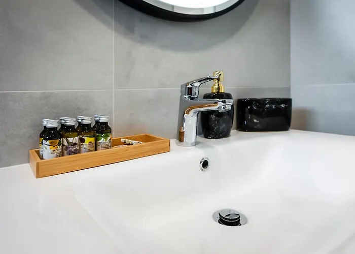 Διαμέρισμα With Private Jacuzzi Garbin 1 And Garbin 2 *