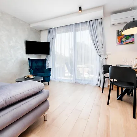 With Private Jacuzzi Garbin 1 And Garbin 2 Apartment