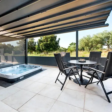 Apartment With Private Jacuzzi Garbin 1 And Garbin 2 Rovinj