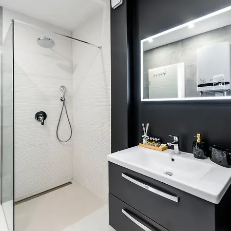 With Private Jacuzzi Garbin 1 And Garbin 2 Apartment *
