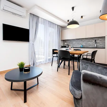 With Private Jacuzzi Garbin 1 And Garbin 2 Apartment