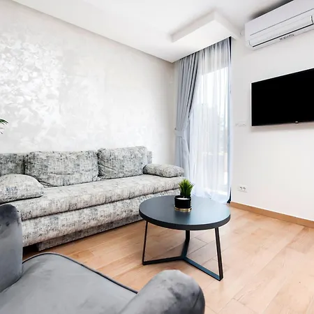 Apartment With Private Jacuzzi Garbin 1 And Garbin 2