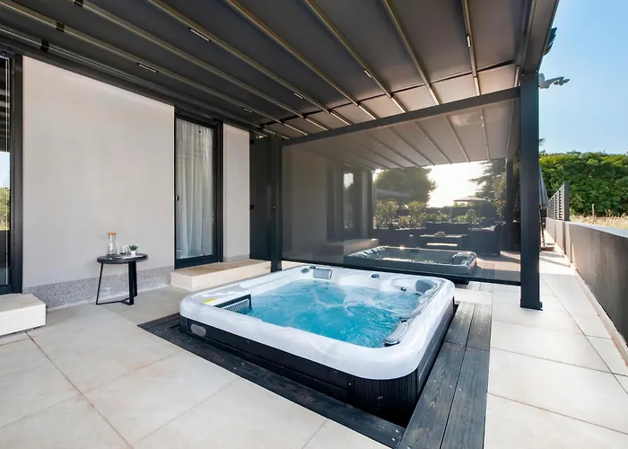 With Private Jacuzzi Garbin 1 And Garbin 2 * Rovinj