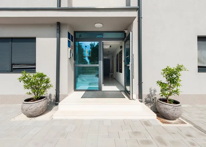 With Private Jacuzzi Garbin 1 And Garbin 2