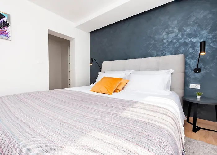 Apartment With Private Jacuzzi Garbin 1 And Garbin 2