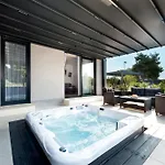 With Private Jacuzzi Garbin 1 And Garbin 2 Apartment Rovinj